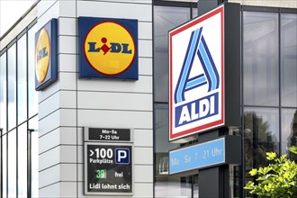 Lidl and Aldi store right next to each other, Essen, 22.07.2024., Essen, North Rhine-Westphalia,