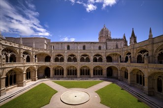 Cloister, inner courtyard, Hieronymite monastery Mosteiro dos Jeronimos, also known as Mosteiro de