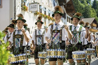 Traditional traditional costume parade, Garmisch-Partenkirchen, Werdenfelser Land, Upper Bavaria,