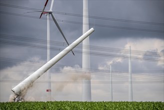 Demolition of the tower of a 20 year old wind turbine, in the Werl wind farm, 5 old Enercon E-66