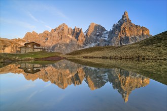 Laghetto Baita Segantini, fog, Cimon della Pala, Pala Group, Parco Naturale Paneveggio Pale di San