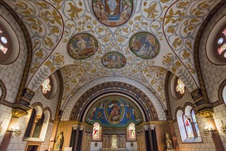 St Leo Chapel, Eguisheim, Plus beaux villages de France, Haut-Rhin, Alsace, France, Europe