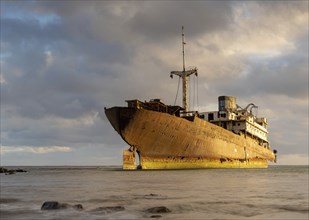 Shipwreck, The Telamon, A stranded ship on Lanzarote, Shipwreck