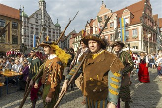 City guard on the market square, Fishermen's Day in Memmingen, UnterallgÃ¤u, AllgÃ¤u, Bavaria,