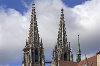 Towers of St Peter's Cathedral, Regensburg, Upper Palatinate, Bavaria, Germany, Europe