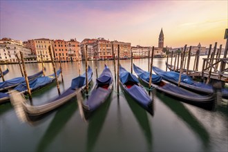 Venetian gondolas, boat dock at the customs office on the Grand Canal, Gondola Traghetto Dogana,