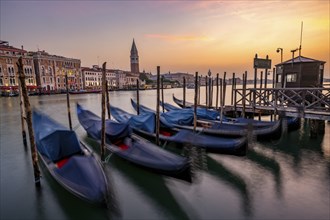 Venetian gondolas, boat dock at the customs office on the Grand Canal, Gondola Traghetto Dogana,