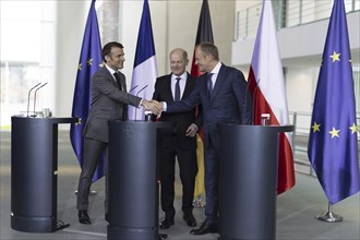 Olaf Scholz (SPD), Federal Chancellor, Emmanuel Macron, President of France, Donald Tusk, Prime