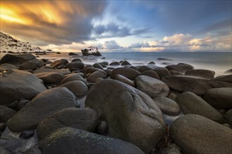 Rocks on the beach at Uttakleiv, Vestvagoya, Lofoten, Norway, Europe