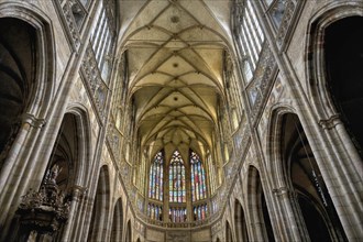 Prague castle, Gothic Metropolitan Cathedral of Saints Vitus, Wenceslas and Adalbert, Central nave