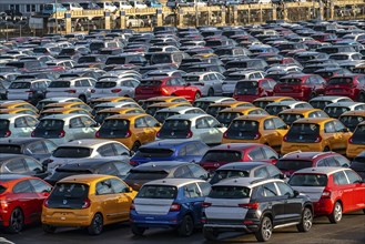 Car terminal in the Logport I inland port, in Duisburg on the Rhine, vehicle handling of new cars,