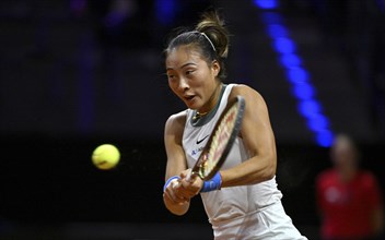 Qinwen Zheng (CHN) Action, Tennis, Porsche Cup 2024, Porsche Arena, Stuttgart, Baden-Württemberg,