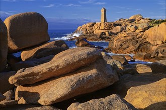 France, Brittany, Cot de Rose Granite, lighthouse in Ploumanac'h, France, Europe