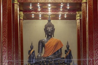 Buddha statue, Bhumispara-mudra, Buddha Gautama at the moment of enlightenment, Wat Ong Teu,