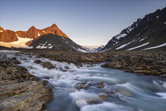 Kaskasavagge valley, Kuopertjakka mountain, Gaskkasjohka river, Kebnekaise massif, Lapland, Sweden,