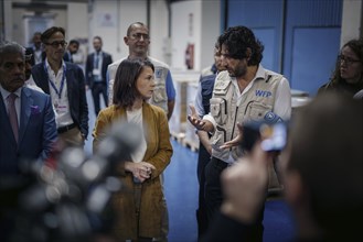 Annalena Baerbock (Buendnis 90 Die Gruenen), Bundesaussenministerin, besucht ein Lager des UN World