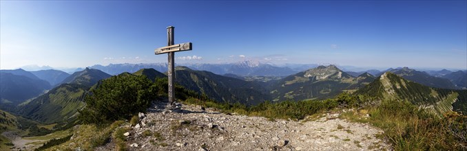 PanoramaMountainous landscape, summit cross on the Gruberhorn, Osterhorn group, Salzkammergut,