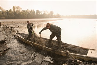 Fishing of the large pond in BÃ¤rnsdorf