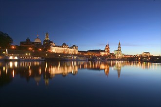 DEU Saxony Dresden Dresden Silhouette