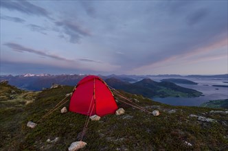 Tent on a peak with a view over the Moldefjord, Romsdalen, Möre and Romsdal Fylke, Vestland,