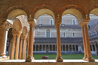 Cloister, Basilica di San Zeno Maggiore