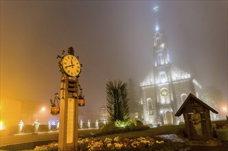 St. Peter the Apostle Mother Church (Igreja Matriz Sao Pedro Apostolo) and famous thermometer in