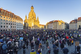 In Dresden, about 3, 000 people gathered on Neumarkt in front of the Church of Our Lady. On posters