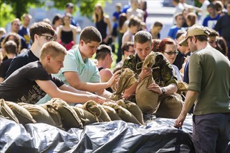 Flood relief workers in Dresden