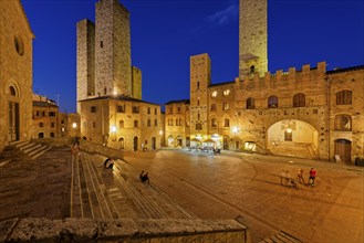 Piazza del Duomo, San Gimignano, Province of Siena, Tuscany, Italy, UNESCO World Heritage Site,