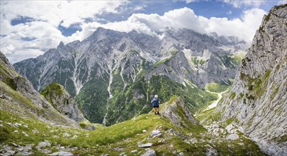 Mountaineer climbing the Waxenstein, Wetterstein Mountains, Garmisch-Patenkirchen, Bavaria,