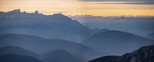 Evening mood, silhouettes, dramatic mountain landscape, view from Hochkönig, Salzburger Land,