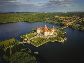 Baroque Moritzburg Palace from the Vagel Perspective