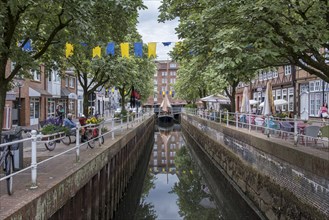 Fleth inner-city watercourse, formerly the city's inner harbour, Hanseatic city of Buxtehude, Lower