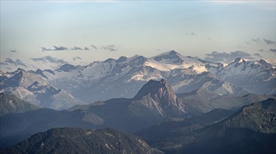 Evening atmosphere, view of Grossvenediger and Venediger group in the Hohe Tauern, in front Grosser