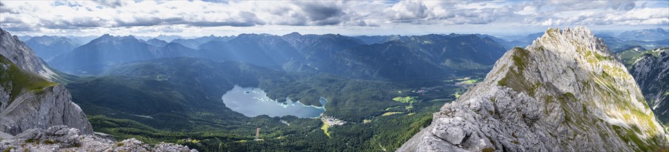 Alpine panorama, Waxenstein on the right, view of Eibsee lake and Werdenfelser Land, Wetterstein