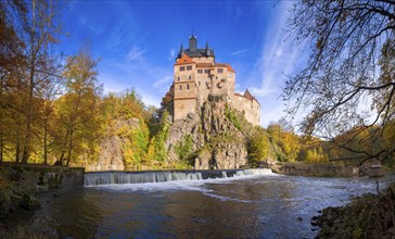 DEU Saxony Kriebstein Kriebstein Castle rises on a steep rock above the Zschopau. Within the large