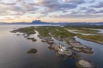 Tranoy Fyr Lighthouse, Tranoy Fyr, Hamaroy, Ofoten, Vestfjord, Nordland, Norway, Europe