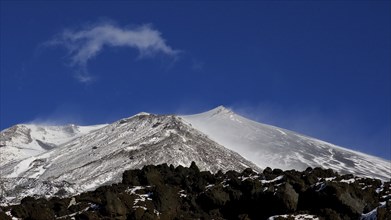 Snow-capped peaks, fresh snow, lava scree, Etna, volcano, Eastern Sicily, Sicily, Italy, Europe