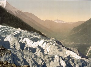 Glacier, The glacier massif and the valley of Chamonix seen from the Chapeau, i.e. Chapieux,