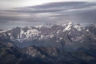 Hochvenediger, Evening mood, Silhouettes, Dramatic mountain landscape, View from Hochkönig,