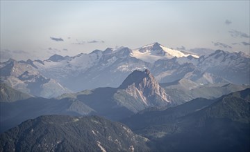 Evening atmosphere, view of Grossvenediger and Venediger group in the Hohe Tauern, in front Grosser