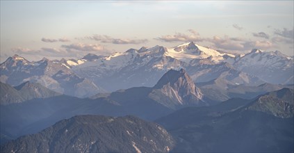 Evening atmosphere, view of Grossvenediger and Venediger group in the Hohe Tauern, in front Grosser