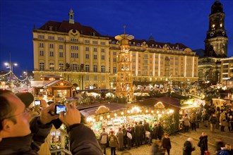 The Striezelmarkt, which has been held since 1434, is the oldest Christmas market in Germany and