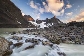 Kaskapakte Glacier, Kaskasatjakka Mountain and Kuopertjakka, Kaskasavagge Valley, Kebnekaise