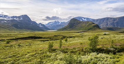 Barren mountain landscape, Knutshoe Mountain, Fjell, Oystre Slidre, Jotunheimen National Park,