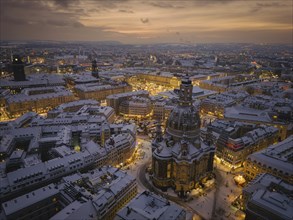 Church of Our Lady at Neumarkt with the historic Christmas market