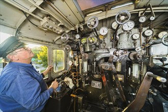 For the annual line birthday of the Lössnitzgrundbahn, many special trains from different eras of