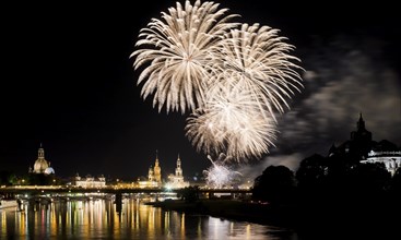 At the end of the city festival in Dresden, there was a big fireworks display over the old town