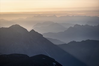 Evening mood, silhouettes, dramatic mountain landscape, view from Hochkönig, Salzburger Land,