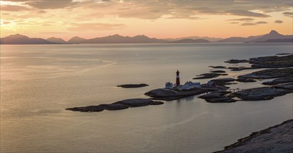 Tranoy Fyr lighthouse, Tranoy Fyr, Vesteralen in the back, Hamaroy, Ofoten, Vestfjord, Nordland,